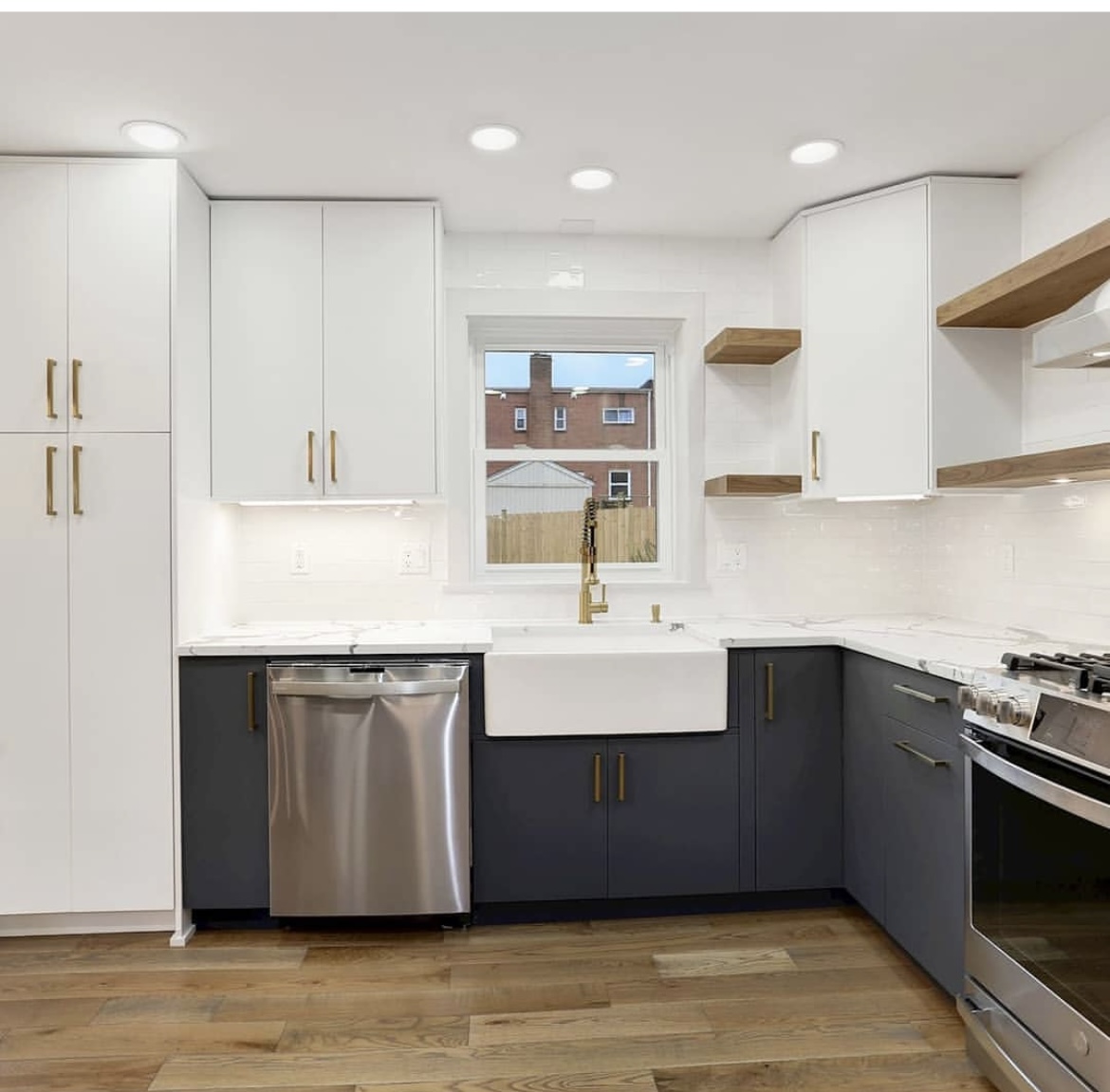 Custom cabinetry and closets in Downtown DC by Pannello